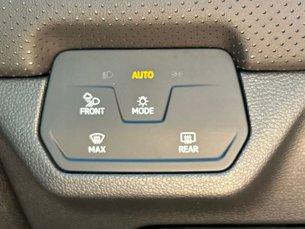 New 2026 Blue Volkswagen 2.0T SE w/Technology image 32