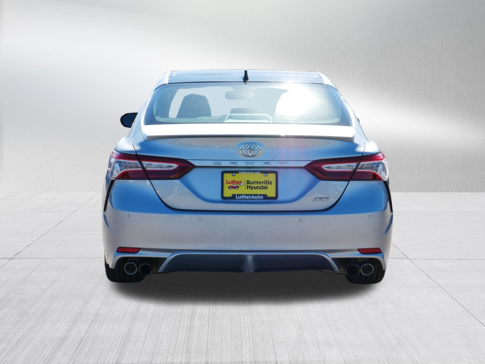 2020 Toyota Camry XSE - Photo 6