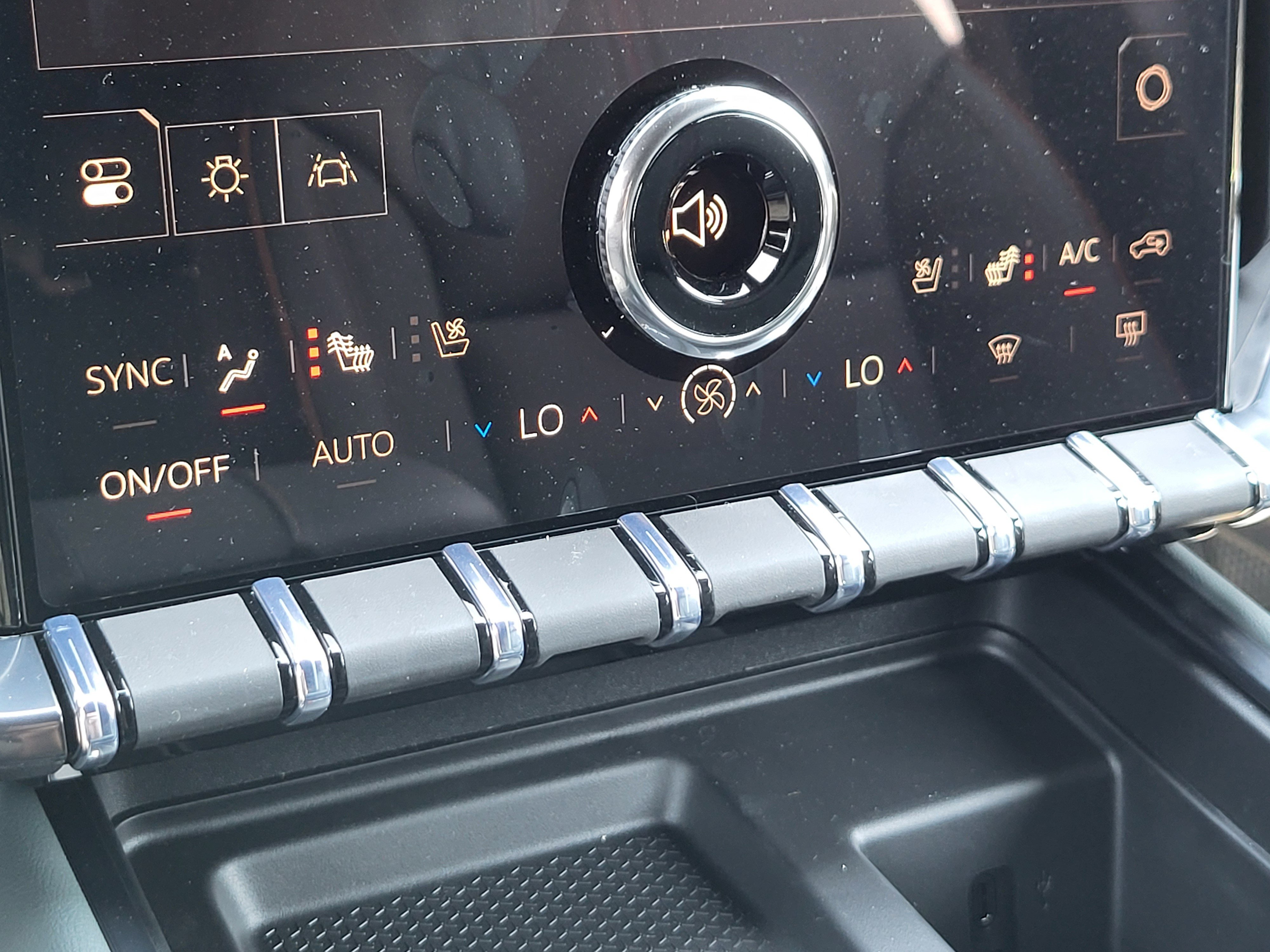 2026 GMC Acadia AT4 - Photo 17