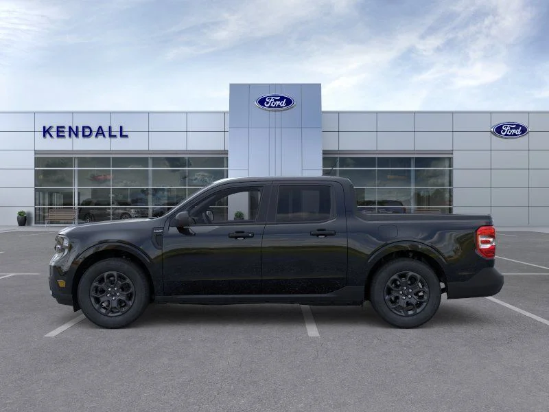 New 2026 Black Ford XLT image 3