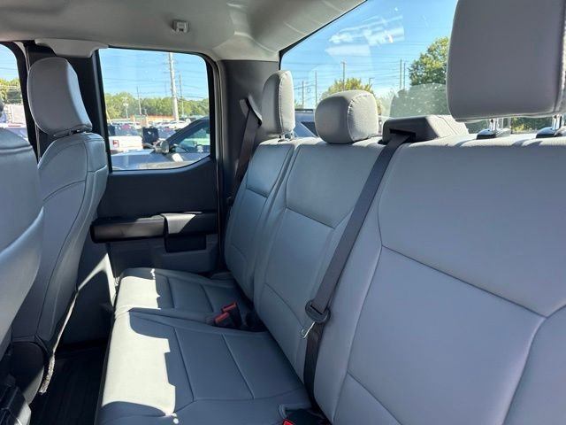 New 2026 Oxford White Ford XL image 18