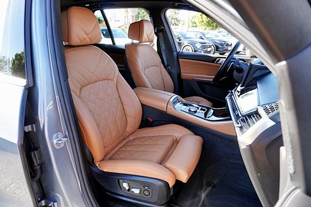 Used 2026 Gray BMW sDrive40i image 12