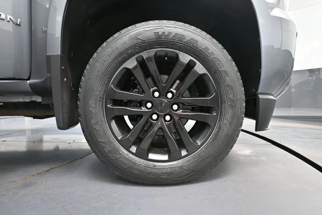Used 2018 Gray GMC SLT image 16
