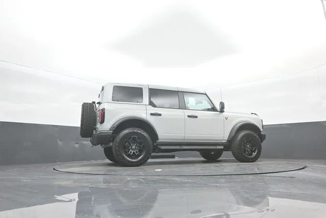 New 2026 Avalanche Gray Ford Badlands® image 39