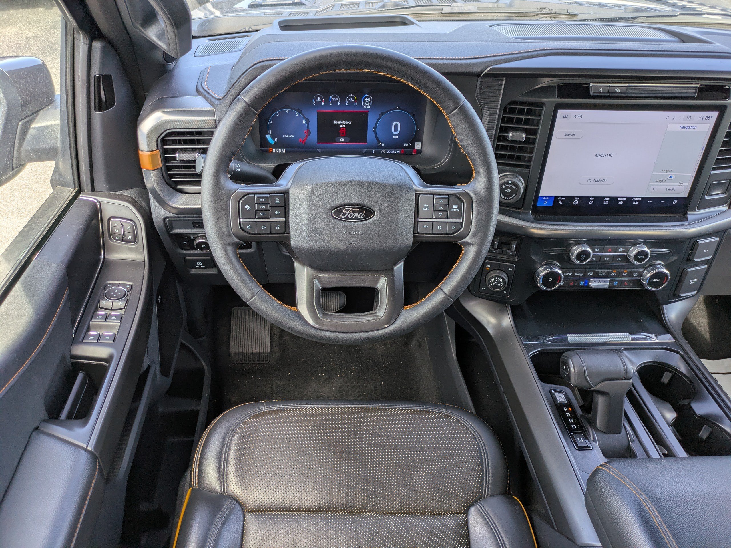 Used 2025  Ford Tremor image 14
