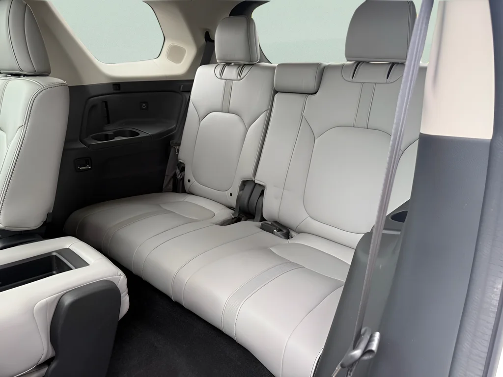 2023 Honda Pilot Touring - Photo 11