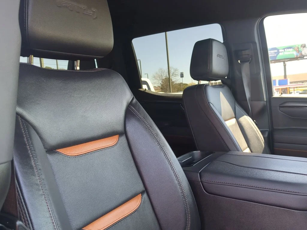 Used 2025 Sterling Metallic GMC AT4 image 28