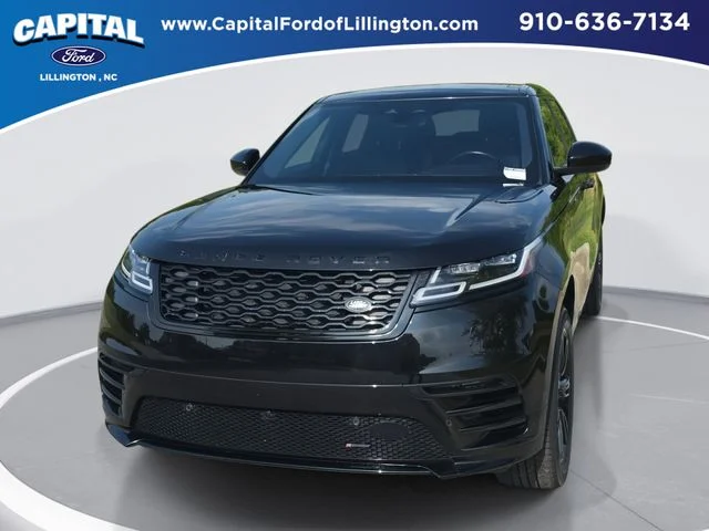 Used 2023 Black Land Rover R-Dynamic S image 1