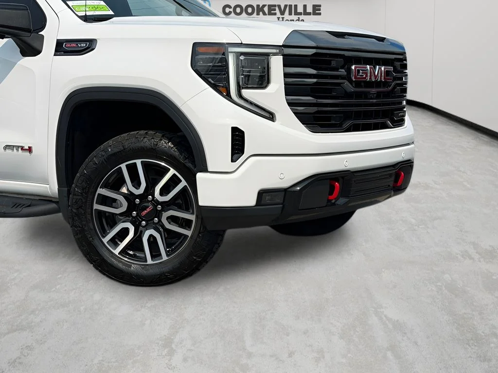 Used 2024 Summit White GMC AT4 image 3