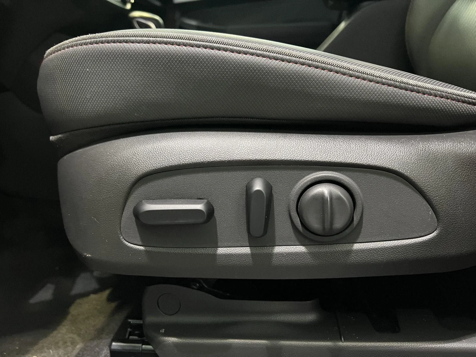 Used 2023 SUMMIT WHITE Chevrolet RS image 18
