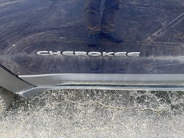 Used 2015 Blue Jeep Trailhawk image 13
