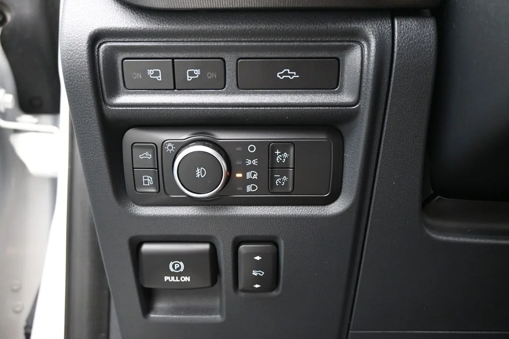 Used 2023 White Ford Platinum image 15