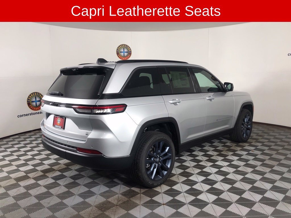 New 2026 Silver Zynith Exterior Paint Jeep Limited image 17