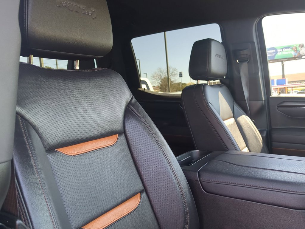 Used 2025 Sterling Metallic GMC AT4 image 28