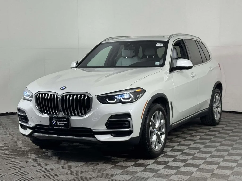 Certified Used 2023 White BMW xDrive40i image 7