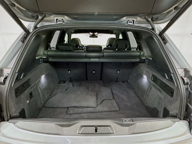 Used 2026 Gray Metallic BMW M60i image 28