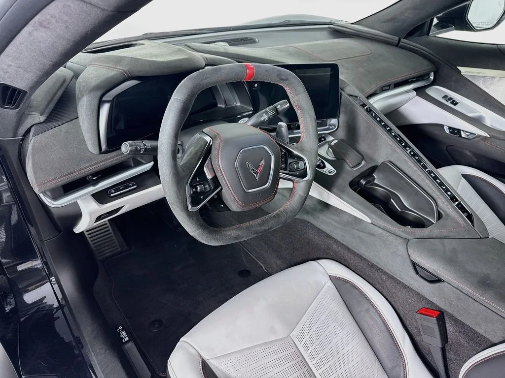 Used 2023 Carbon Flash Metallic Chevrolet Stingray image 4
