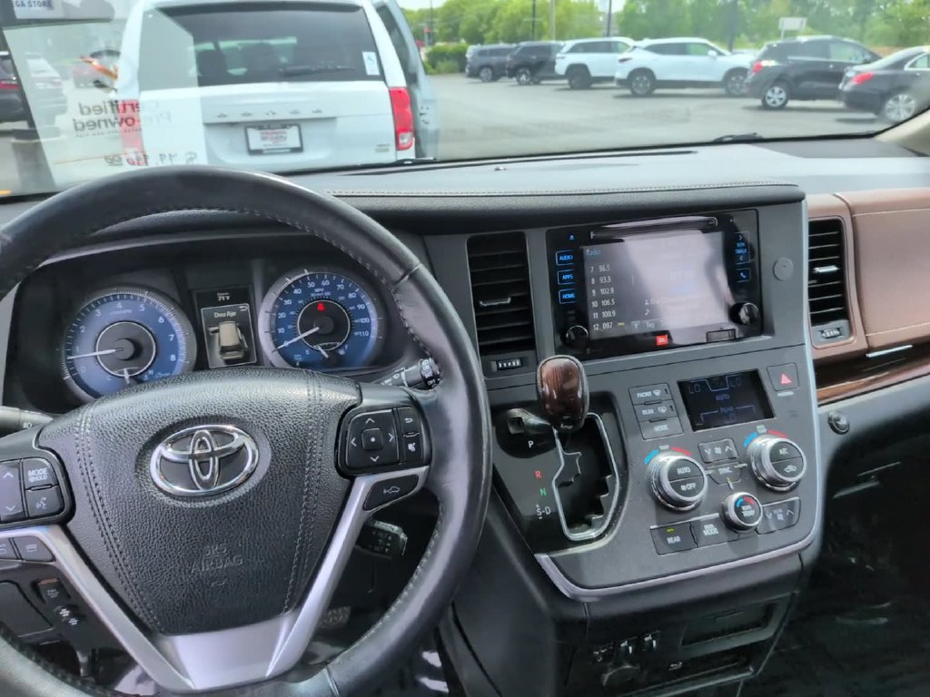 Used 2015 Red Toyota Limited Premium image 26