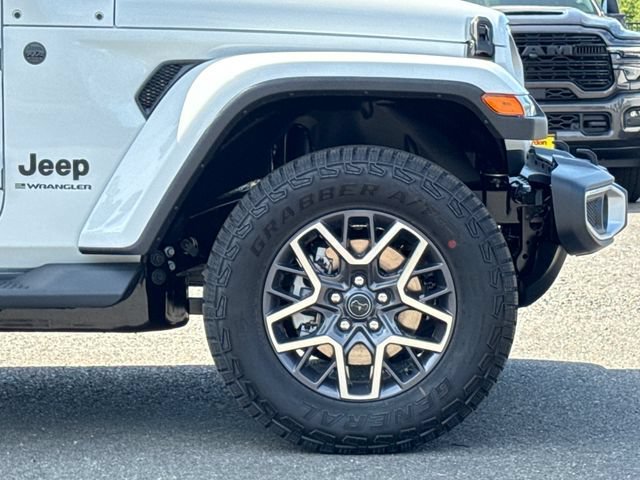 New 2026 Bright White Clear-Coat Exterior Paint Jeep Sahara image 7