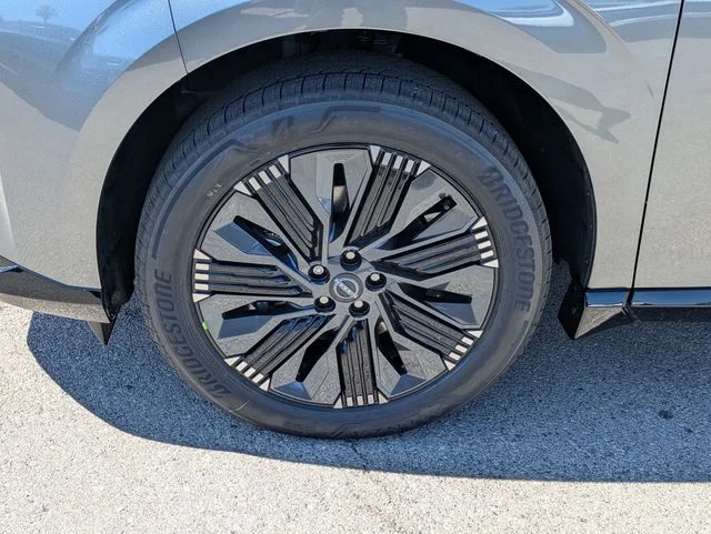 New 2026 Gun Metallic Nissan Platinum image 4