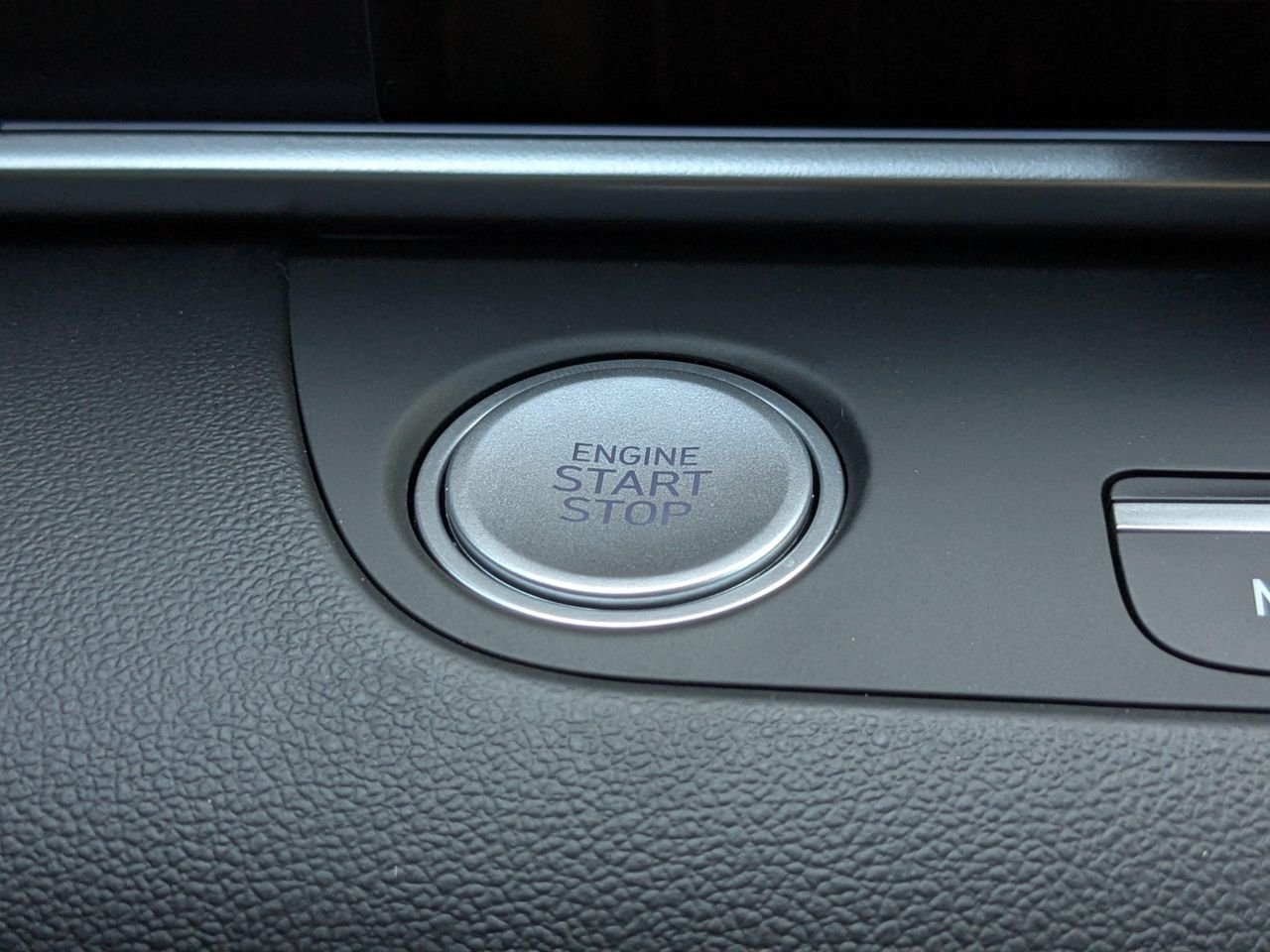 New 2025 Serenity White Hyundai SEL Convenience image 53