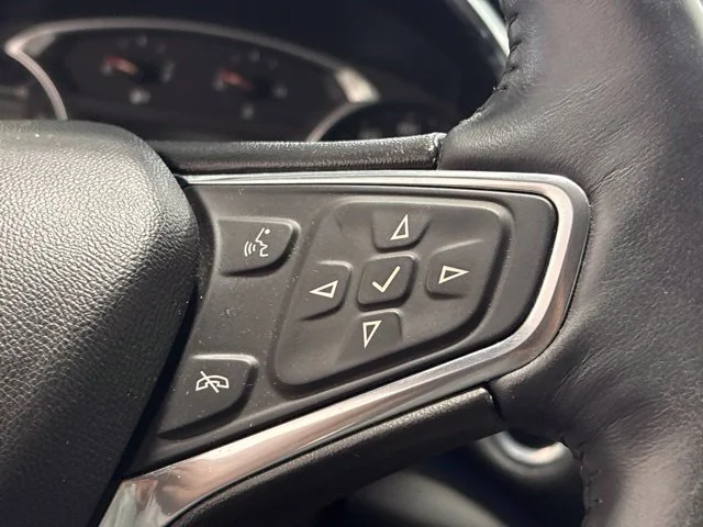 Used 2017 SILVER ICE METALLIC Chevrolet LT image 16