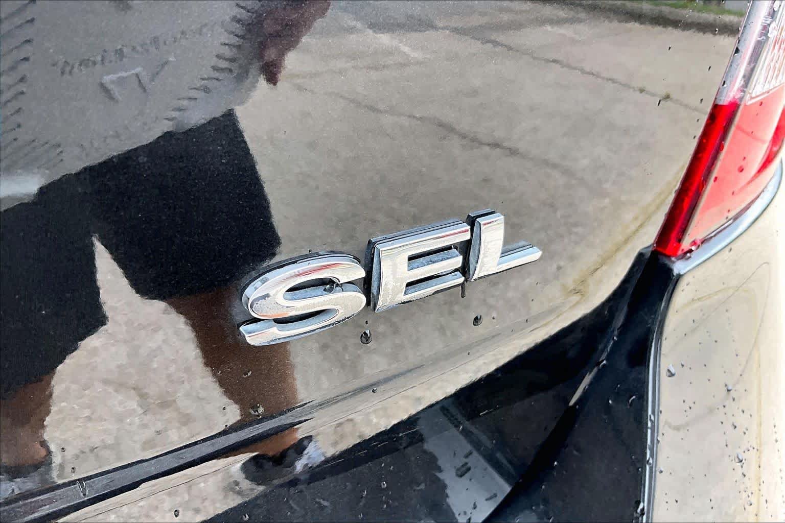 Used 2012 Tuxedo Black Metallic Ford SEL image 10