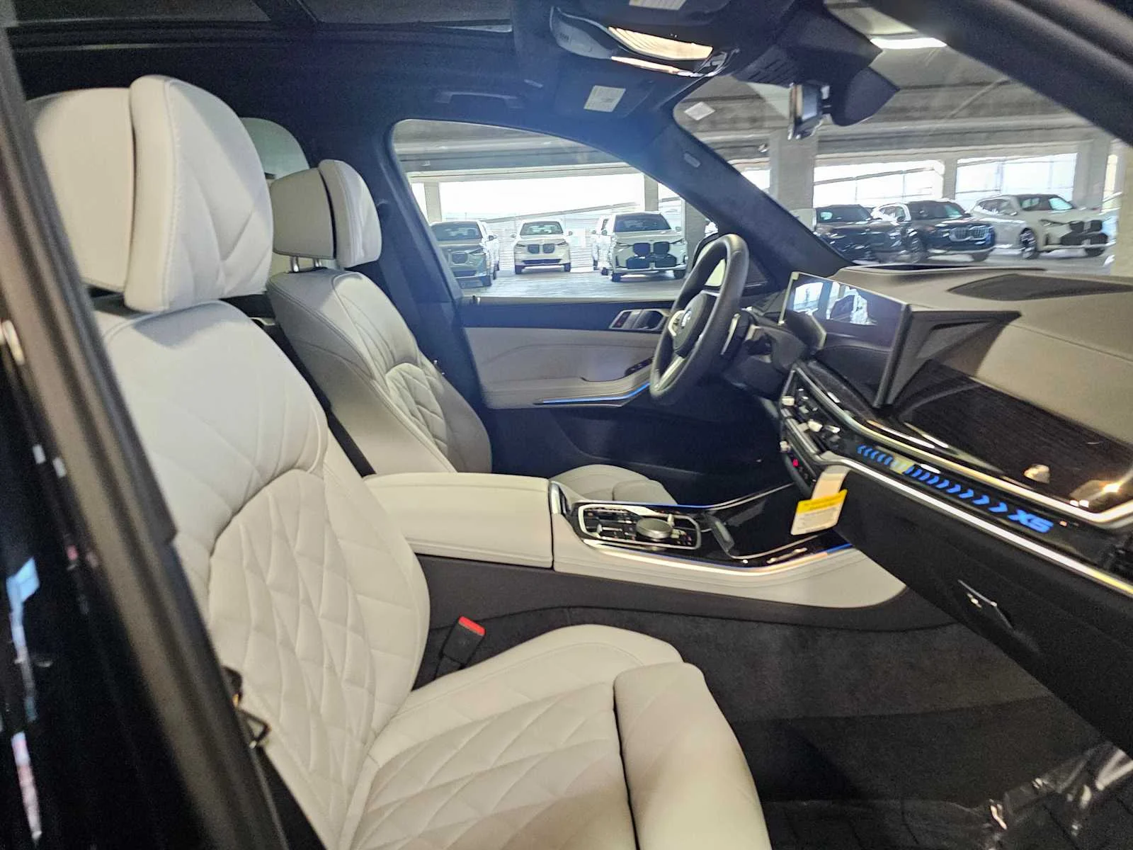 New 2026 Black Sapphire Metallic BMW xDrive50e image 43