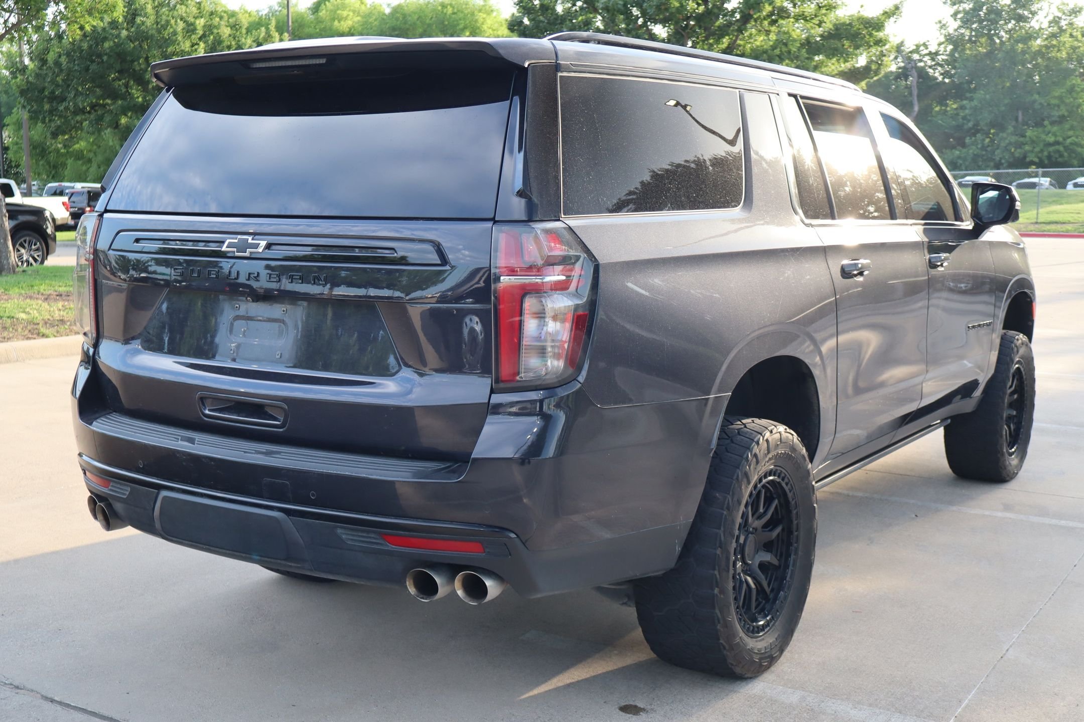 Used 2023 Dark Blue Chevrolet Z71 image 3