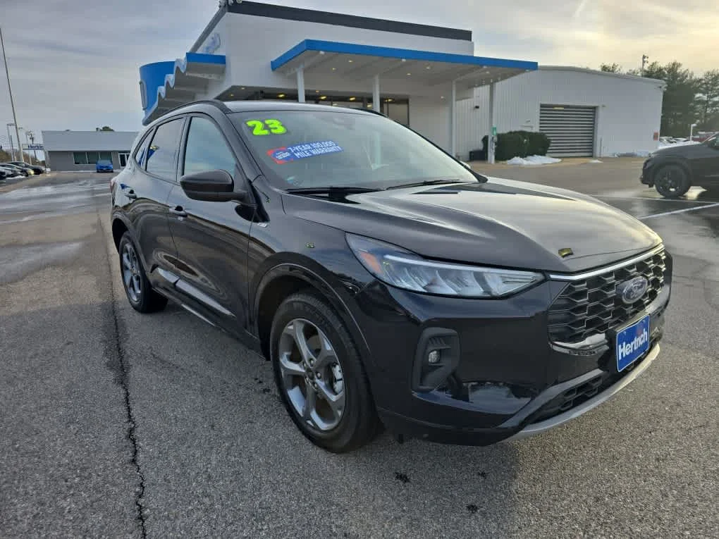 Certified Used 2023 Agate Black Ford ST-Line Select image 6