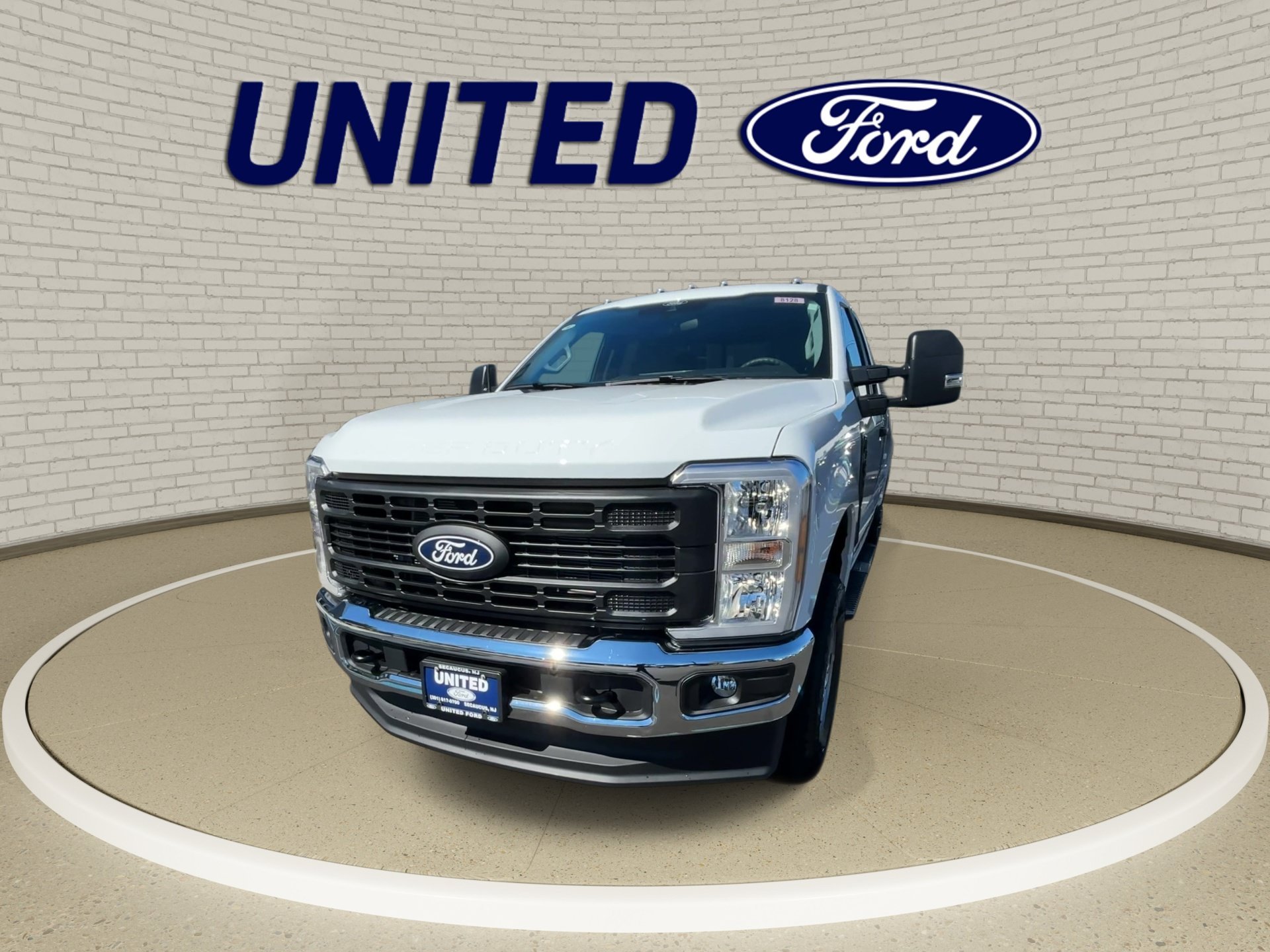 New 2027 Oxford White Ford F-350® XL image 4