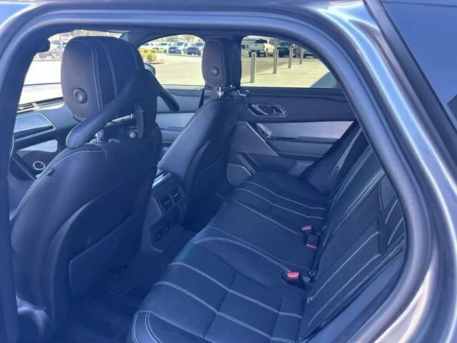 Used 2018 Silver Land Rover SE R-Dynamic image 10