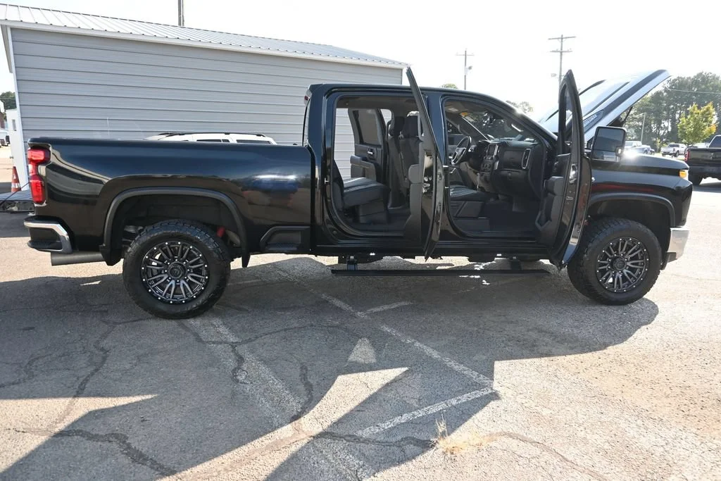 Used 2023 Black Chevrolet LT image 35