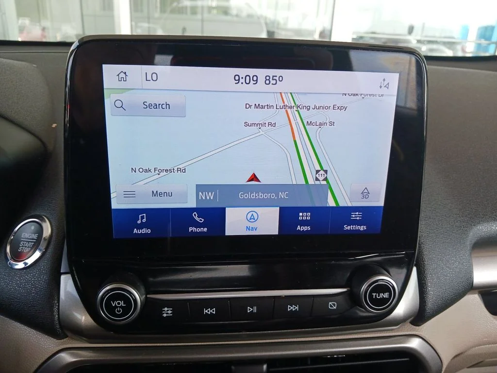 Used 2020 Silver Ford SE image 24