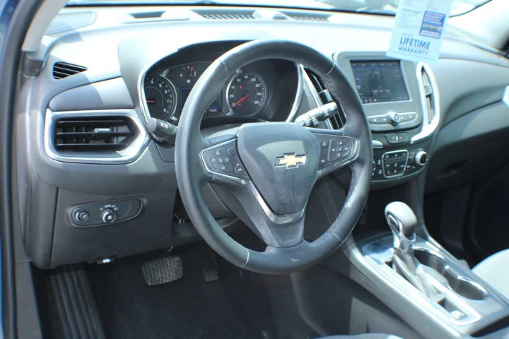 Used 2024 Lakeshore Blue Metallic Chevrolet LT image 7