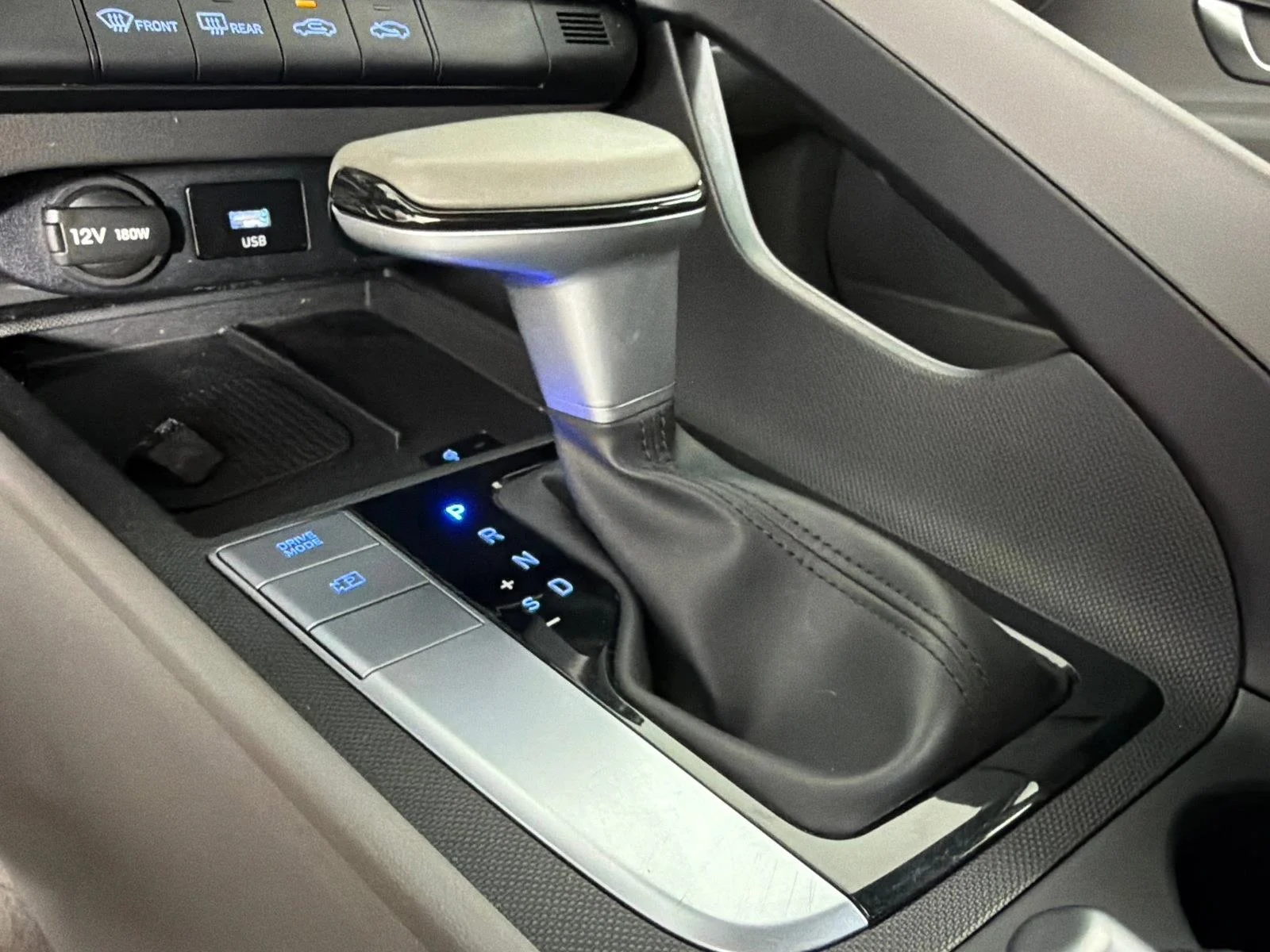 Used 2025 Gray Hyundai SEL Sport image 30
