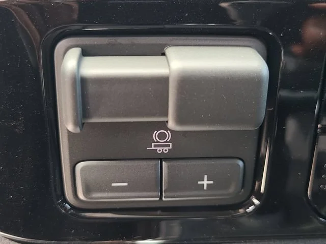 New 2026 Sterling Gray Metallic Chevrolet RST image 32