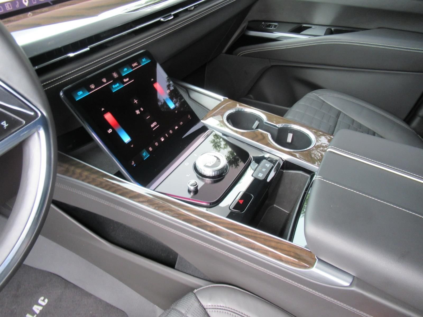 Used 2026 Black Cadillac Platinum Sport image 21