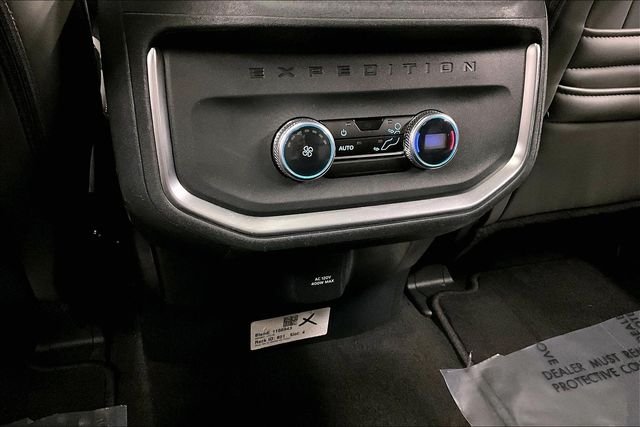 Used 2025 Agate Black Metallic Ford Active image 34