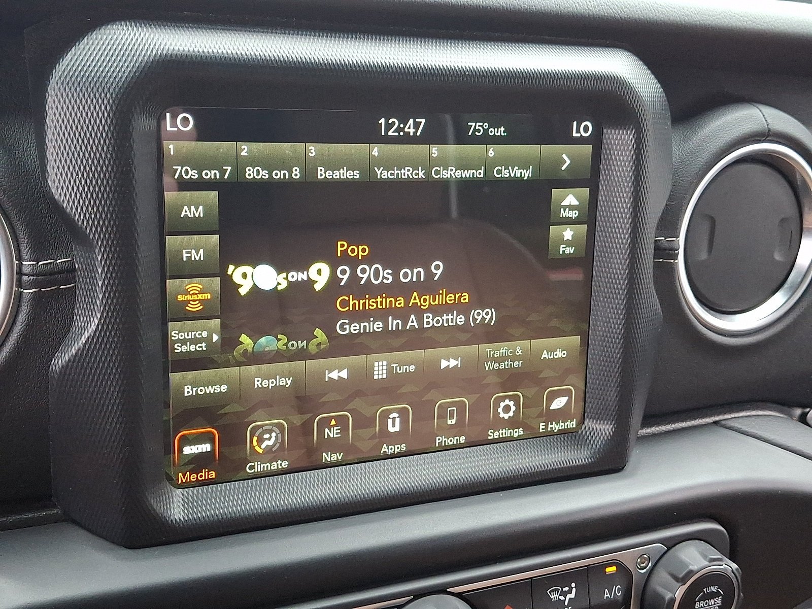 Used 2021 Snazzberry Pearlcoat Jeep Unlimited Sahara image 16
