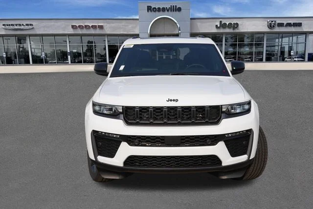 New 2026 Bright White Clear-Coat Exterior Paint Jeep Limited image 8