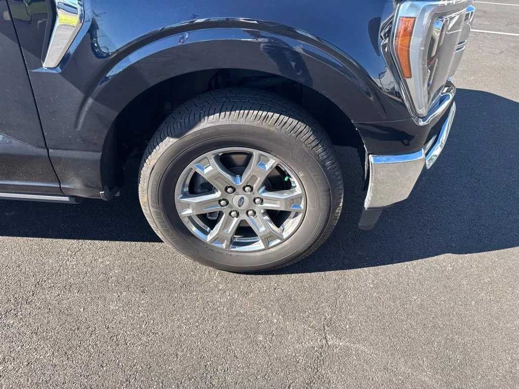 Certified Used 2021 Blue Ford Lariat image 16