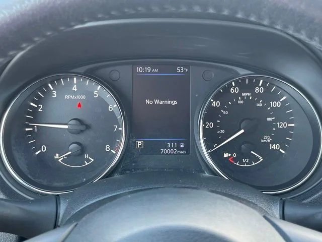 Used 2019 White Nissan SL image 31