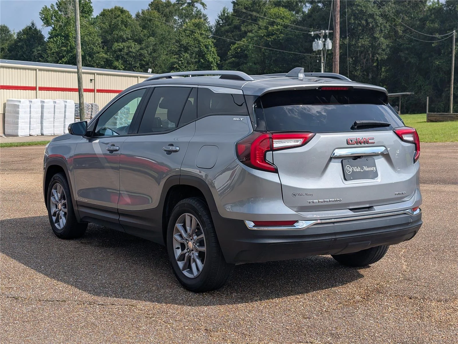 Used 2024 Sterling Metallic GMC SLT image 3