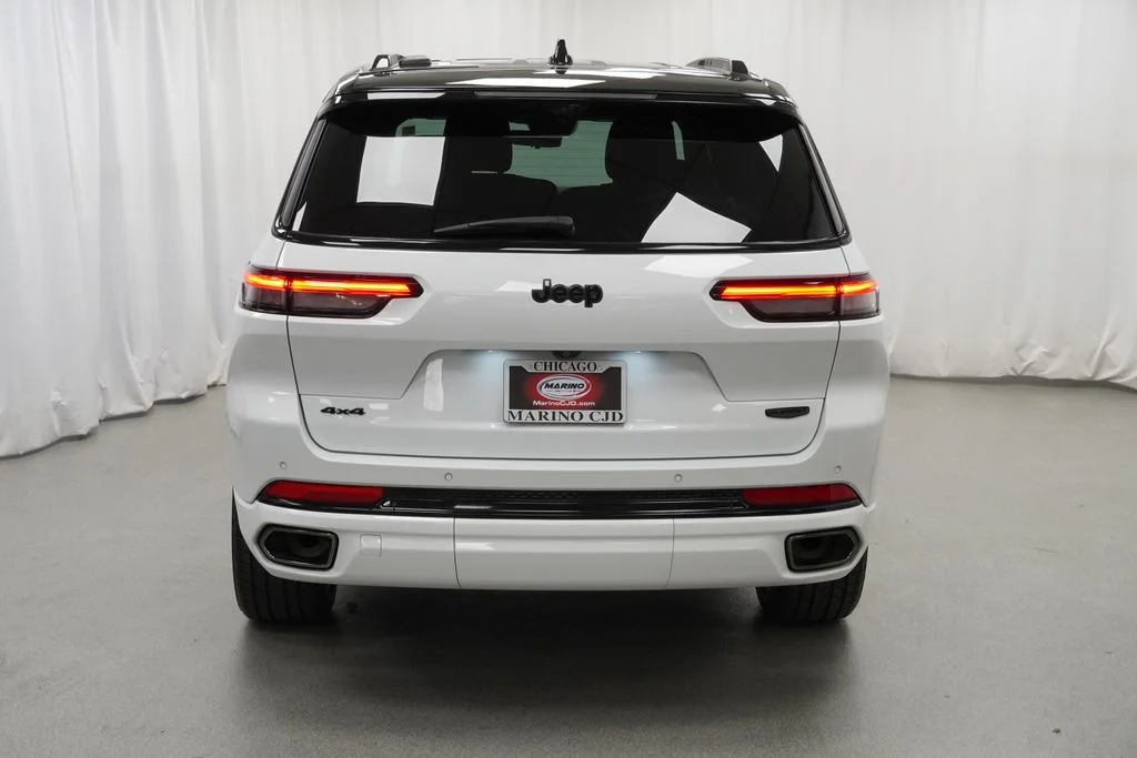 Certified Used 2025 White Jeep Summit Reserve image 11