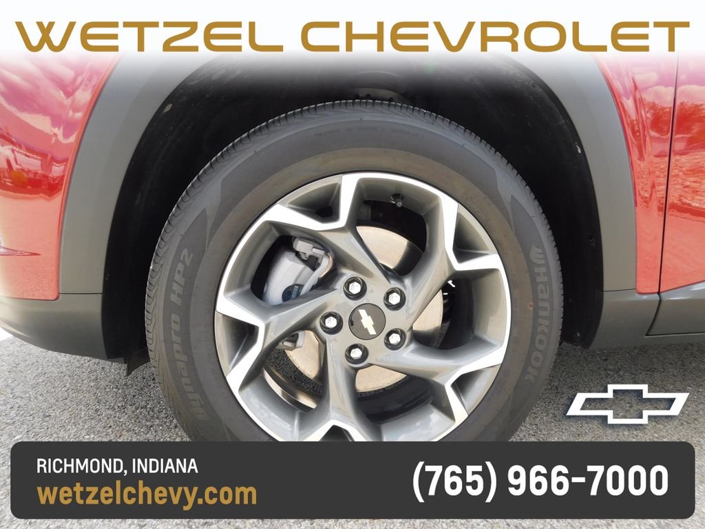 Used 2025 Red Chevrolet LT image 10