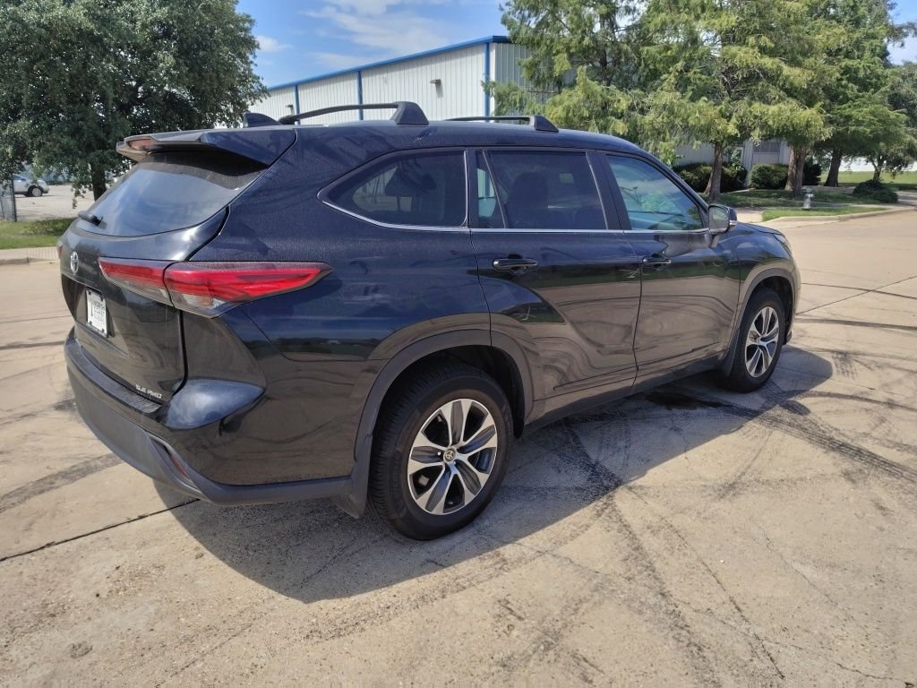 Used 2023 Black Toyota XLE image 14
