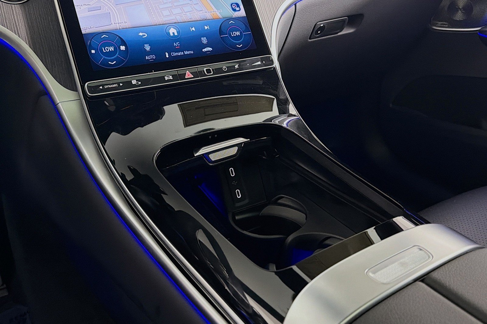 New 2026 Polar White Mercedes-Benz GLC 300 4MATIC® Coupe image 5