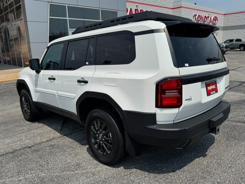 Used 2025 White Toyota 1958 image 6