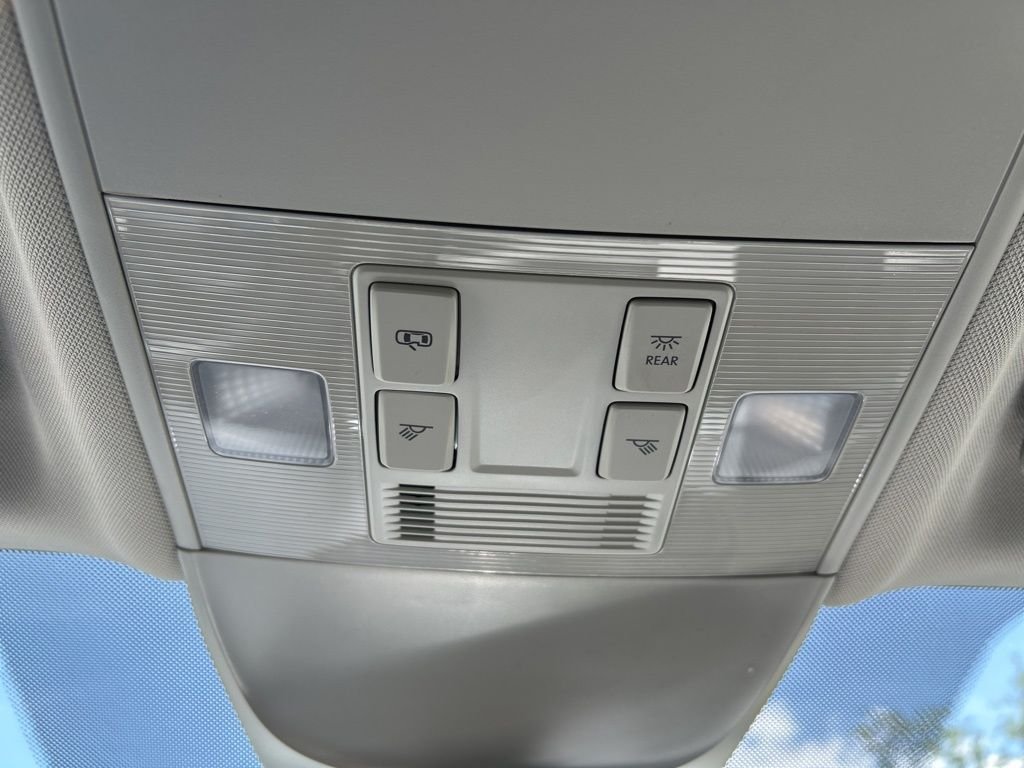 New 2026 White Volkswagen 1.5T S image 40